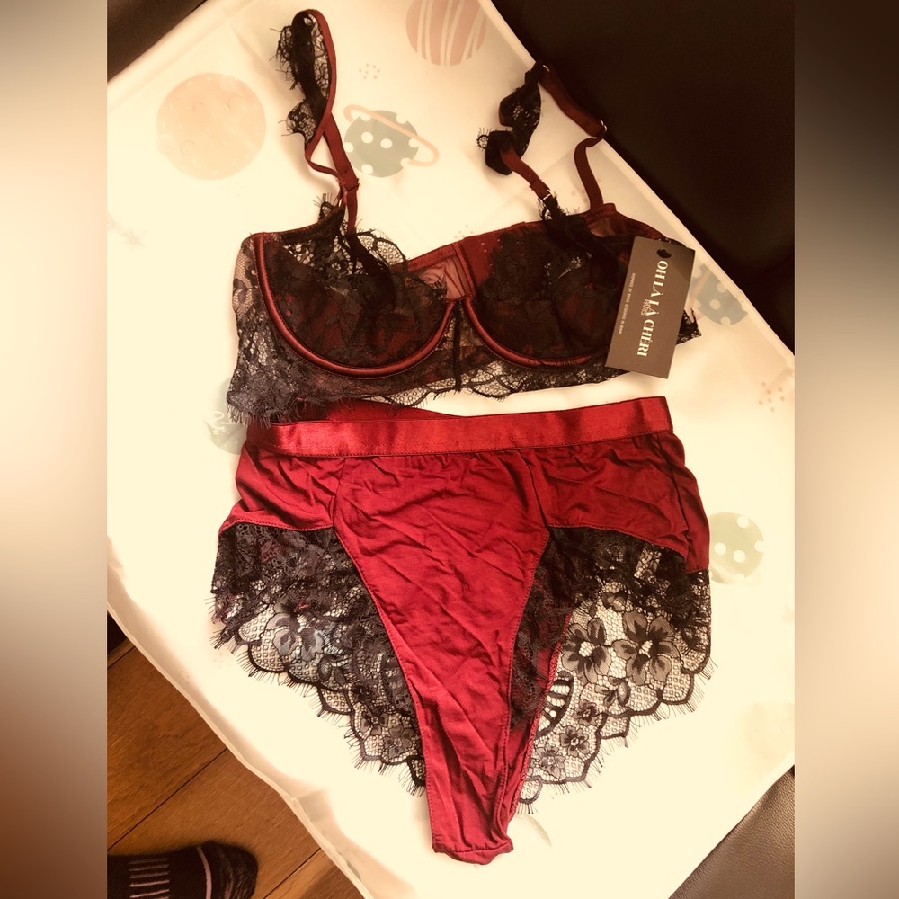 Oh Cheri la la , Lace lingerie set